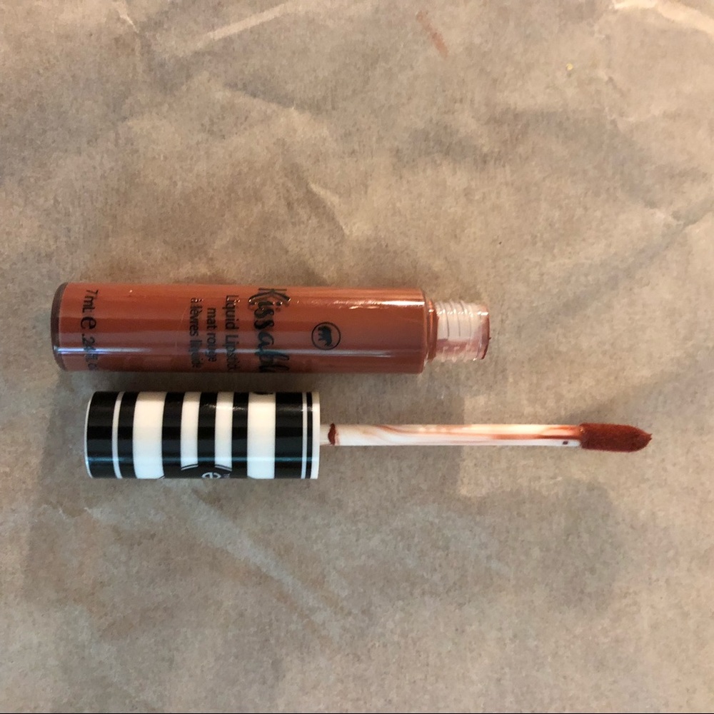 Kokie Kissable liquid lipstick in Mad About Mauve